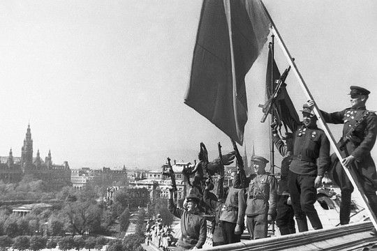 Этот день 75 лет назад: советские войска освободили Вену от немецко-фашистских захватчиков